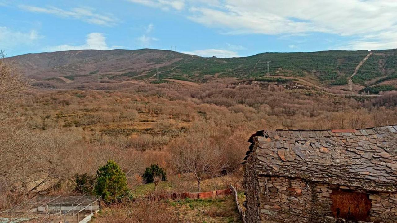Hotel Rural La Casa De Irene Lubián Exterior photo